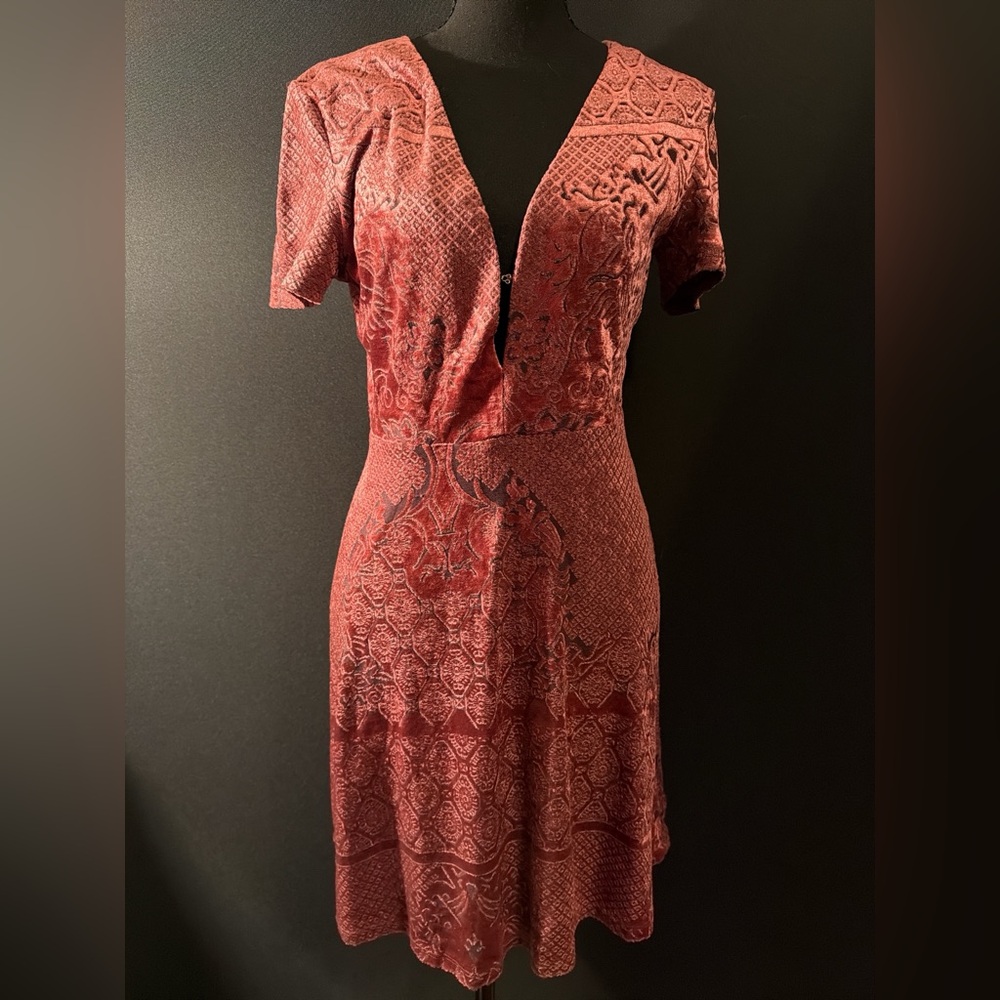 Wayf wine Patterned V-Neck Short Sleeve Midi Dress
